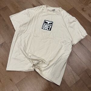 Obey skateboard tee XL